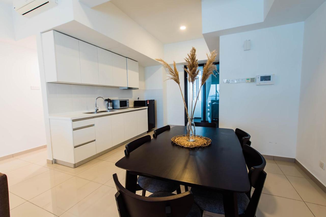 Cozy Homestay With Wifi @Encorp Strand Mall @Alpha Ivf Petaling Jaya Exterior photo