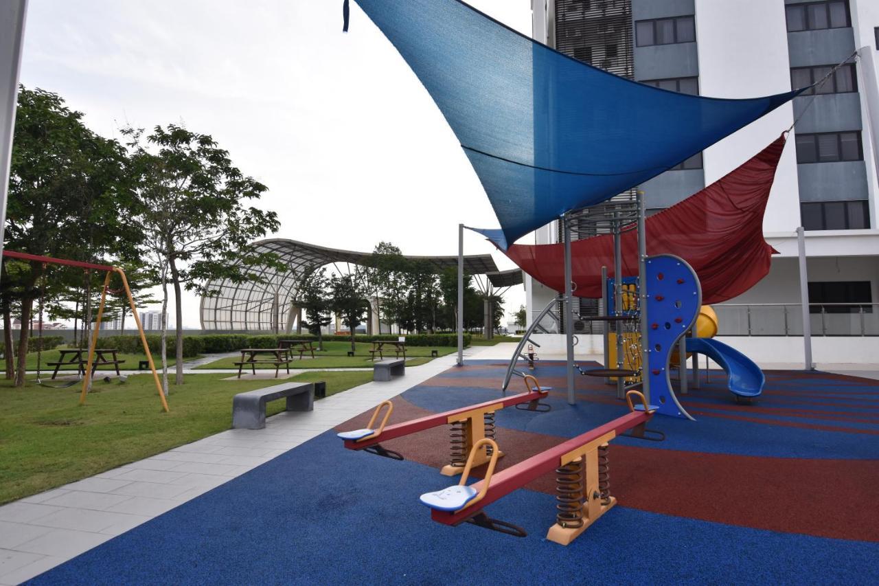 Cozy Homestay With Wifi @Encorp Strand Mall @Alpha Ivf Petaling Jaya Exterior photo